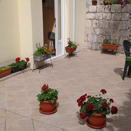 Apartment Adela Котор Екстериор снимка