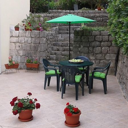 Apartment Adela Котор Екстериор снимка