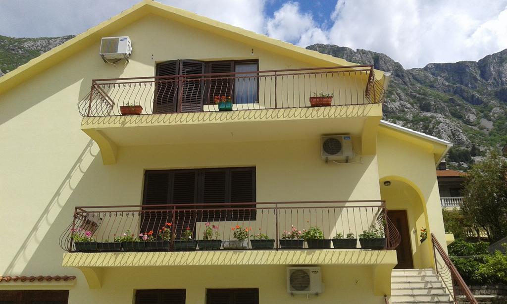 Apartment Adela Котор Екстериор снимка