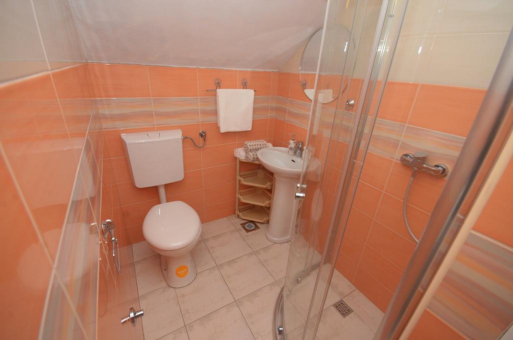Apartment Adela Котор Екстериор снимка