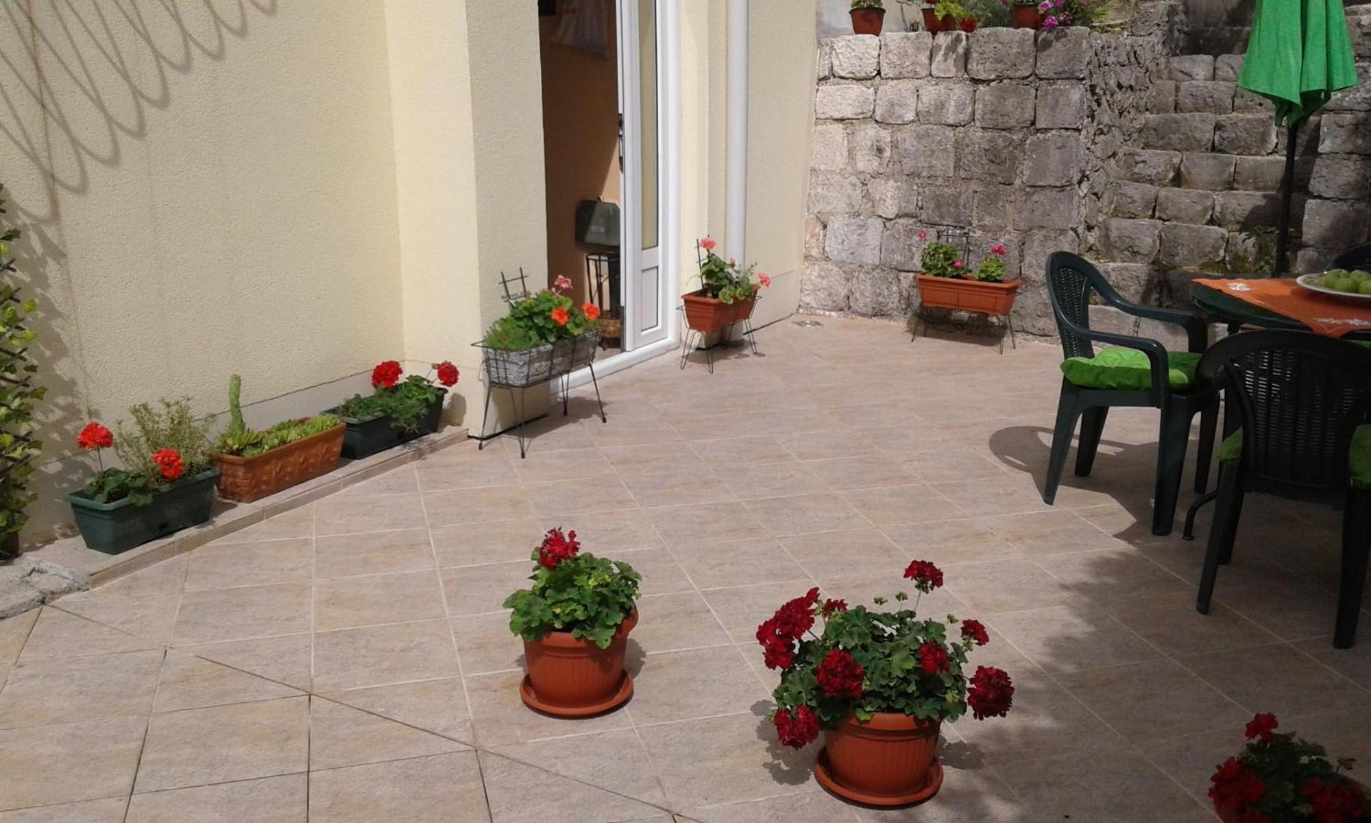 Apartment Adela Котор Екстериор снимка