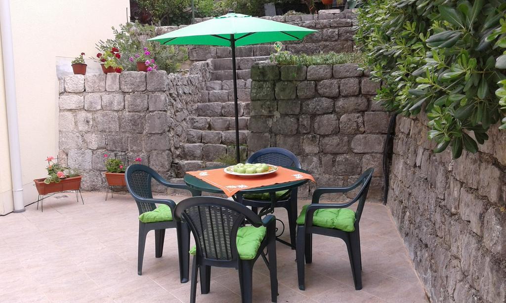 Apartment Adela Котор Екстериор снимка