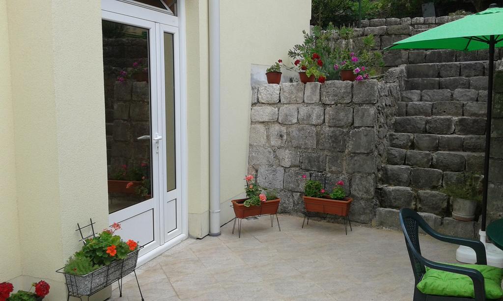 Apartment Adela Котор Екстериор снимка