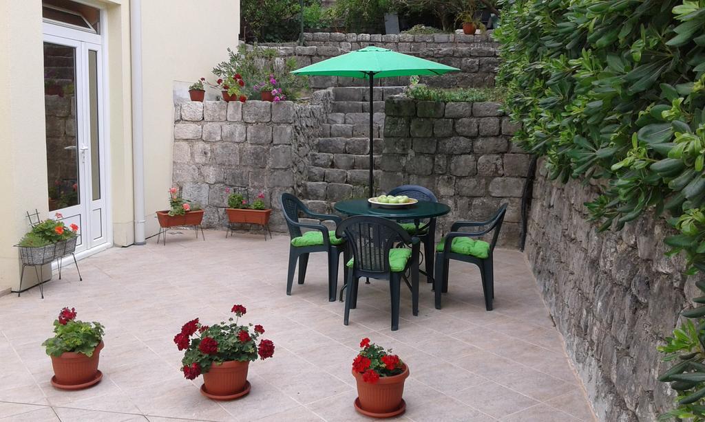 Apartment Adela Котор Екстериор снимка