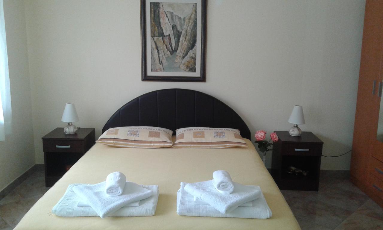 Apartment Adela Котор Екстериор снимка