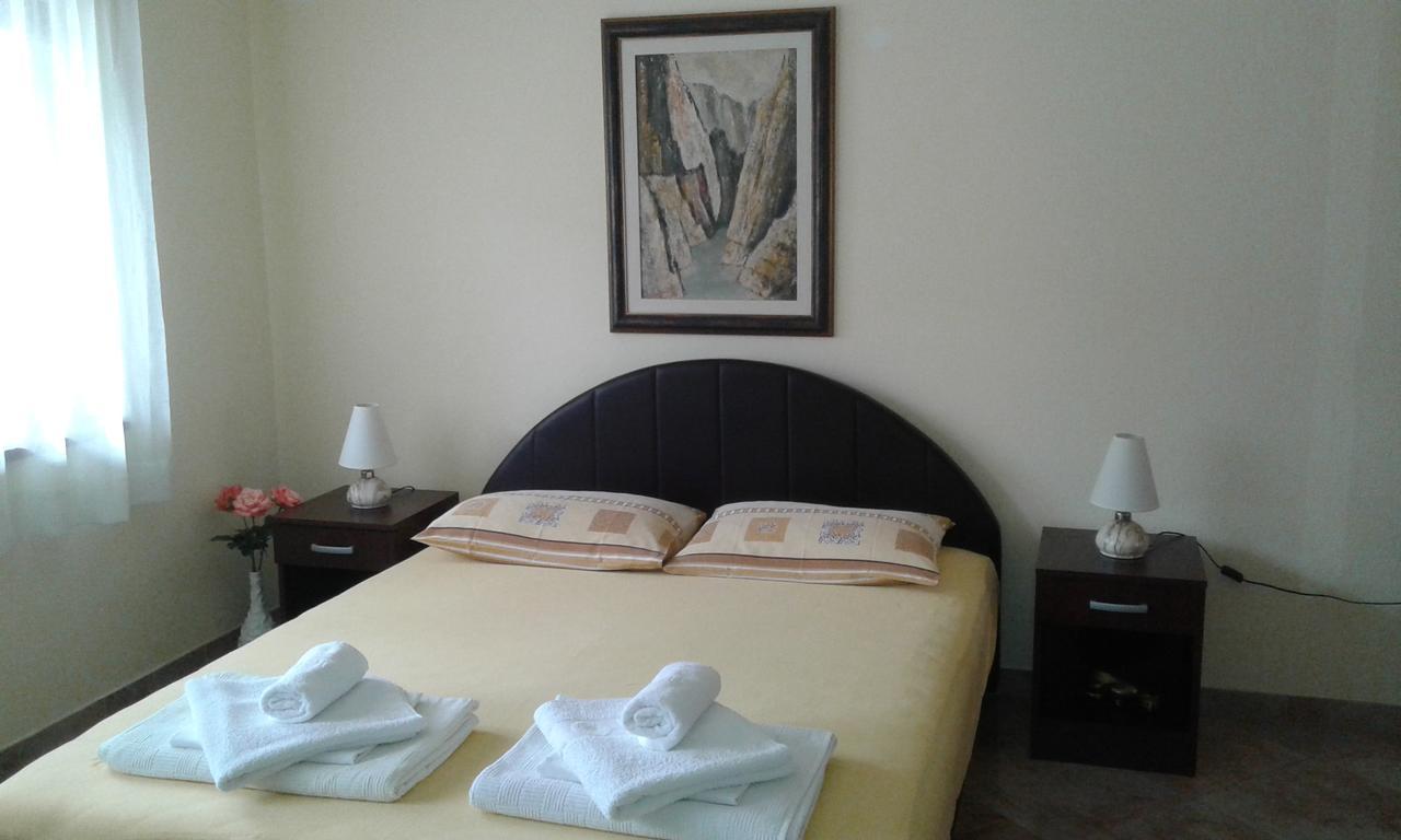 Apartment Adela Котор Екстериор снимка
